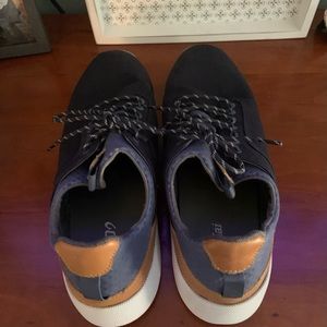 Men’s Olukai shoes